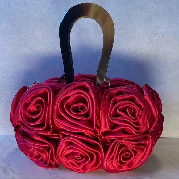 👛Hot Pink Satin Roses Evening Bag - Picture 2 of 11